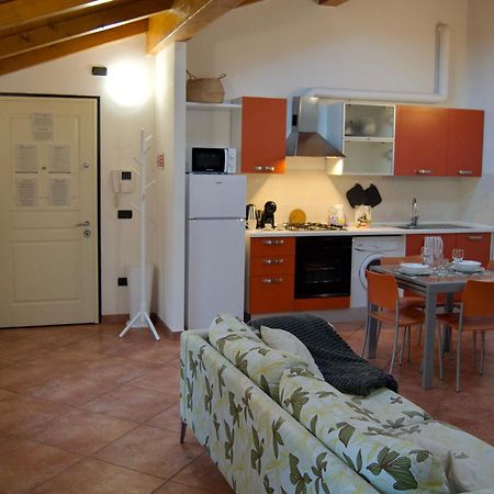 Ferienwohnung Casa Viola, Deliziosa Mansarda In Centro Storico Modena Exterior foto