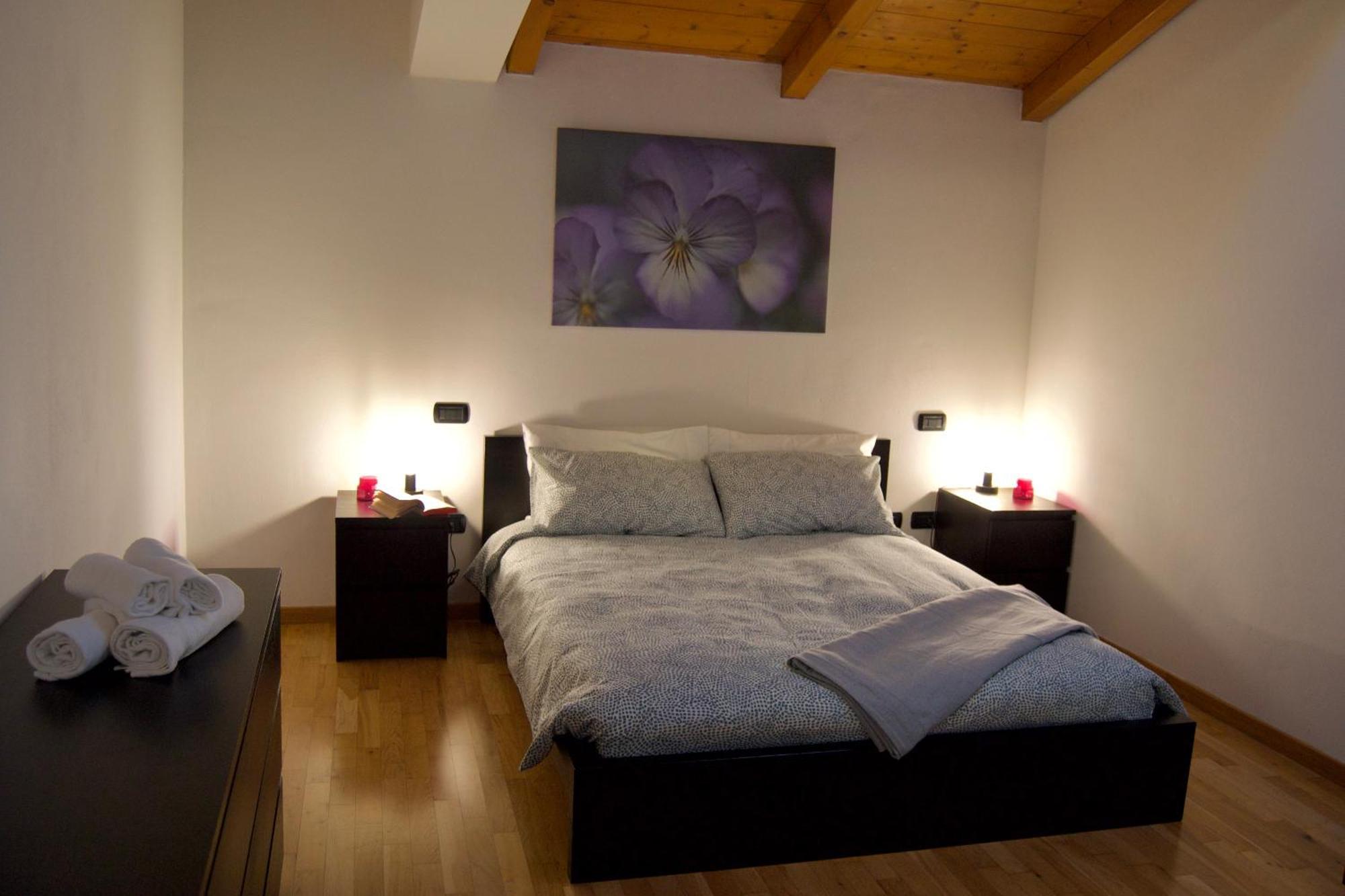 Ferienwohnung Casa Viola, Deliziosa Mansarda In Centro Storico Modena Exterior foto