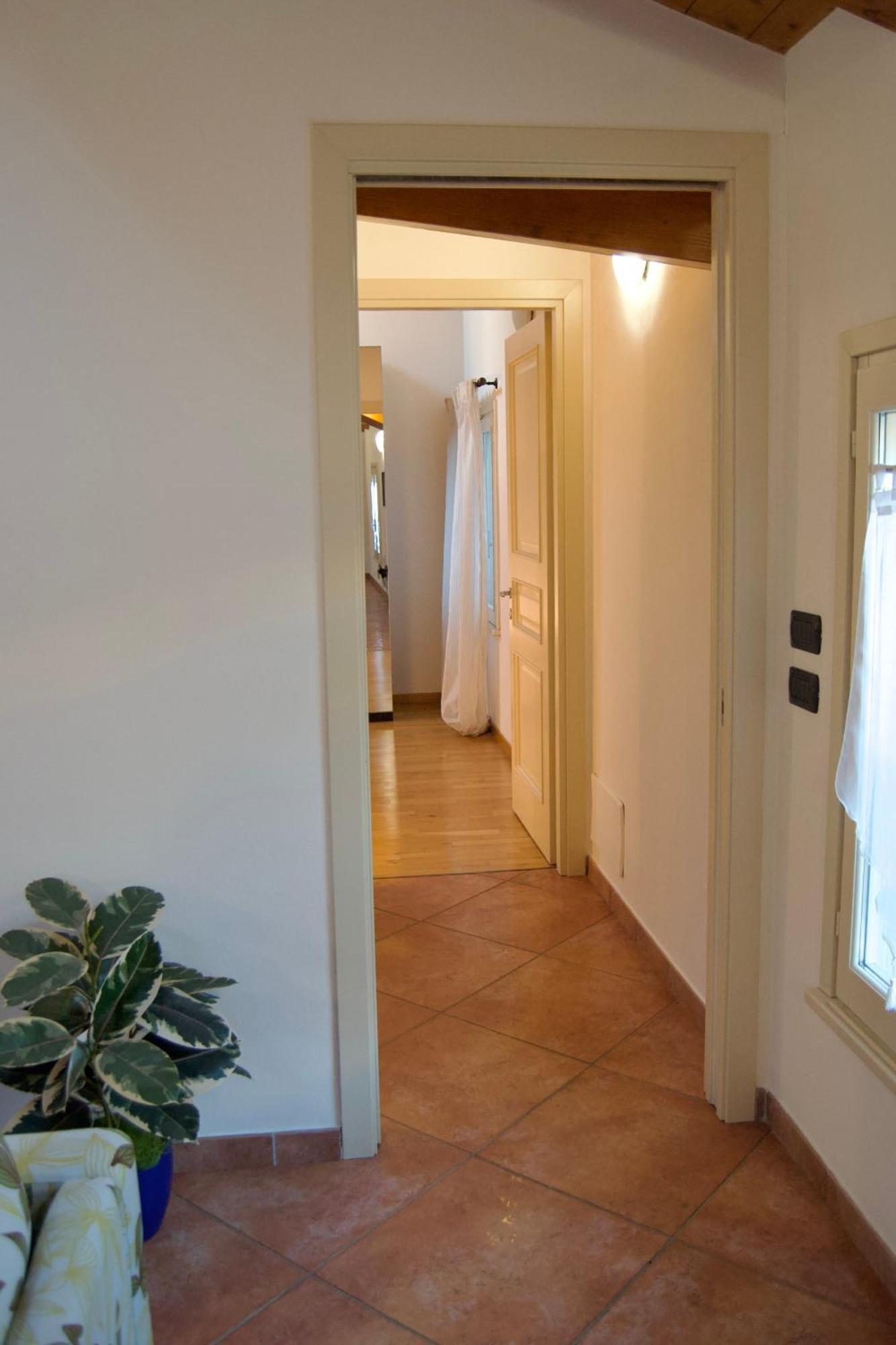 Ferienwohnung Casa Viola, Deliziosa Mansarda In Centro Storico Modena Exterior foto
